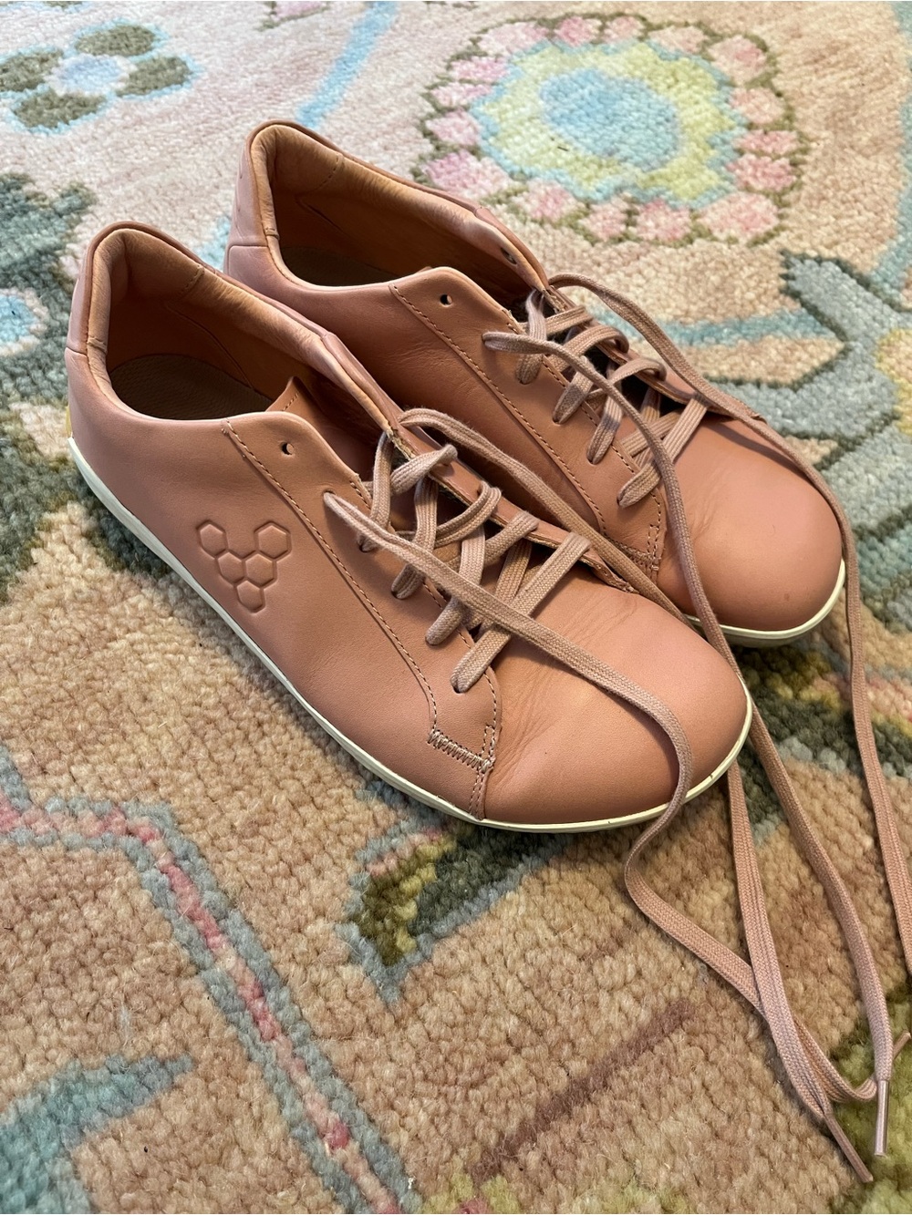 EUC Vivobarefoot Geo Court pink leather sneakers, sz 40